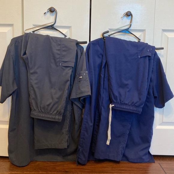Grey's Anatomy Other - Grey’s Anatomy Mens Scrubs Set of 2- Size Medium